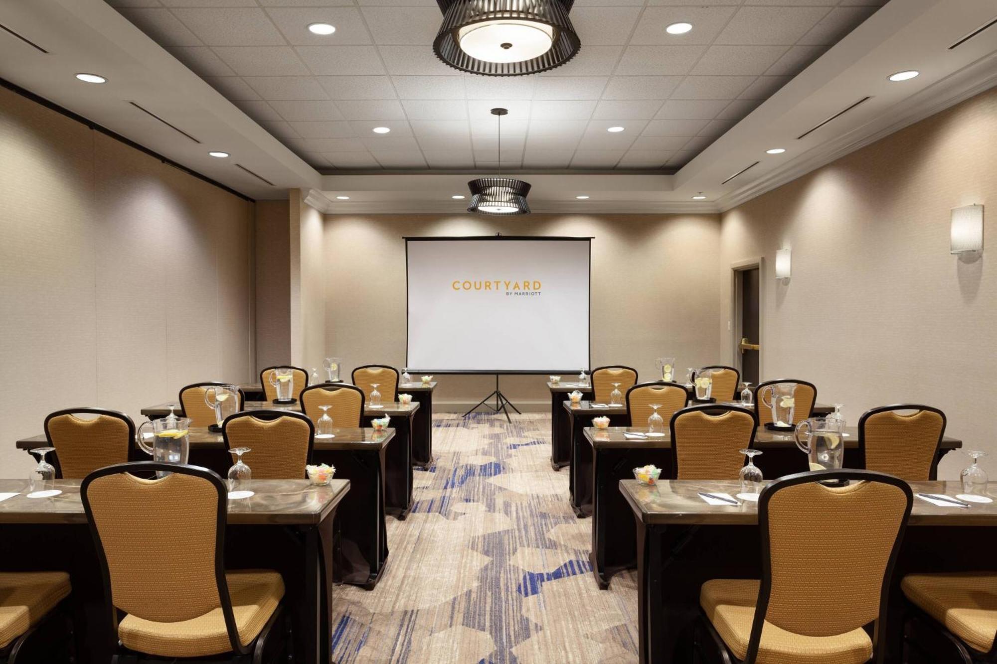 Courtyard By Marriott Orlando Lake Buena Vista In The Marriott Village Экстерьер фото
